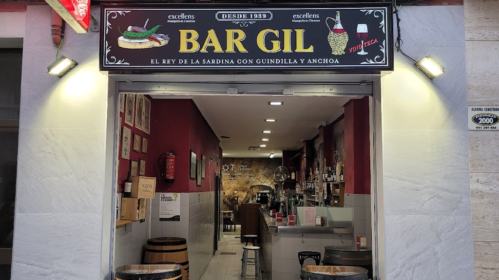 BAR GIL ( EL REY DE LA SARDINA CON GUINDILLA Y ANCHOA)  REPSOL