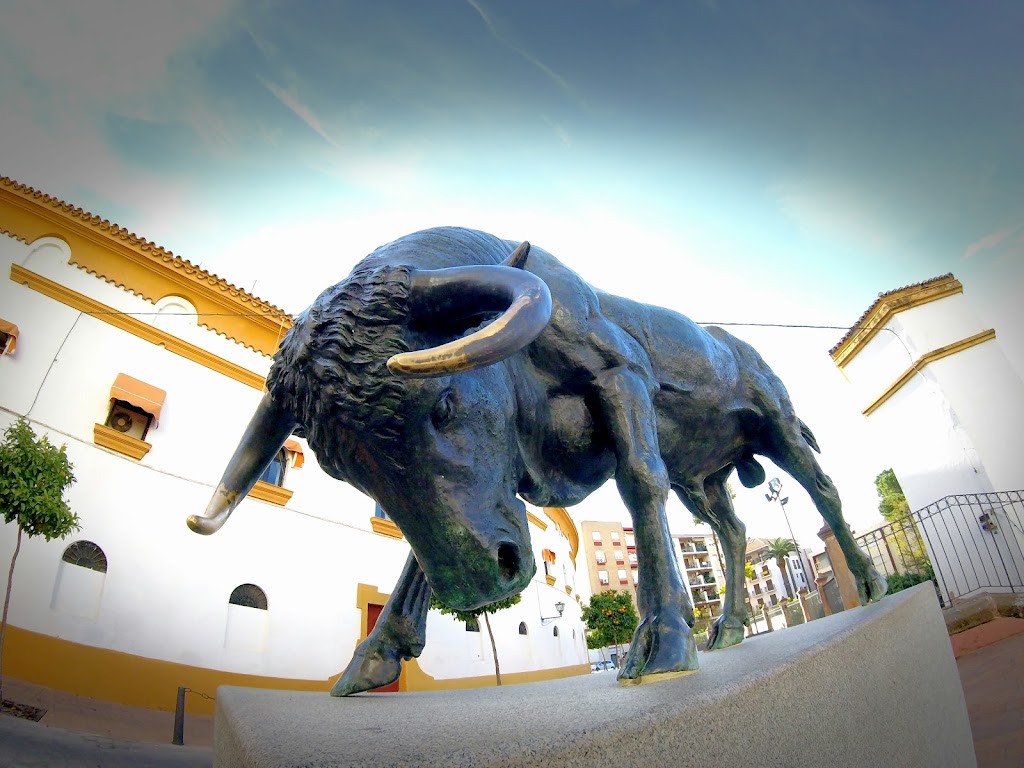 Monumento al Toro Bravo Linares, Jaen.