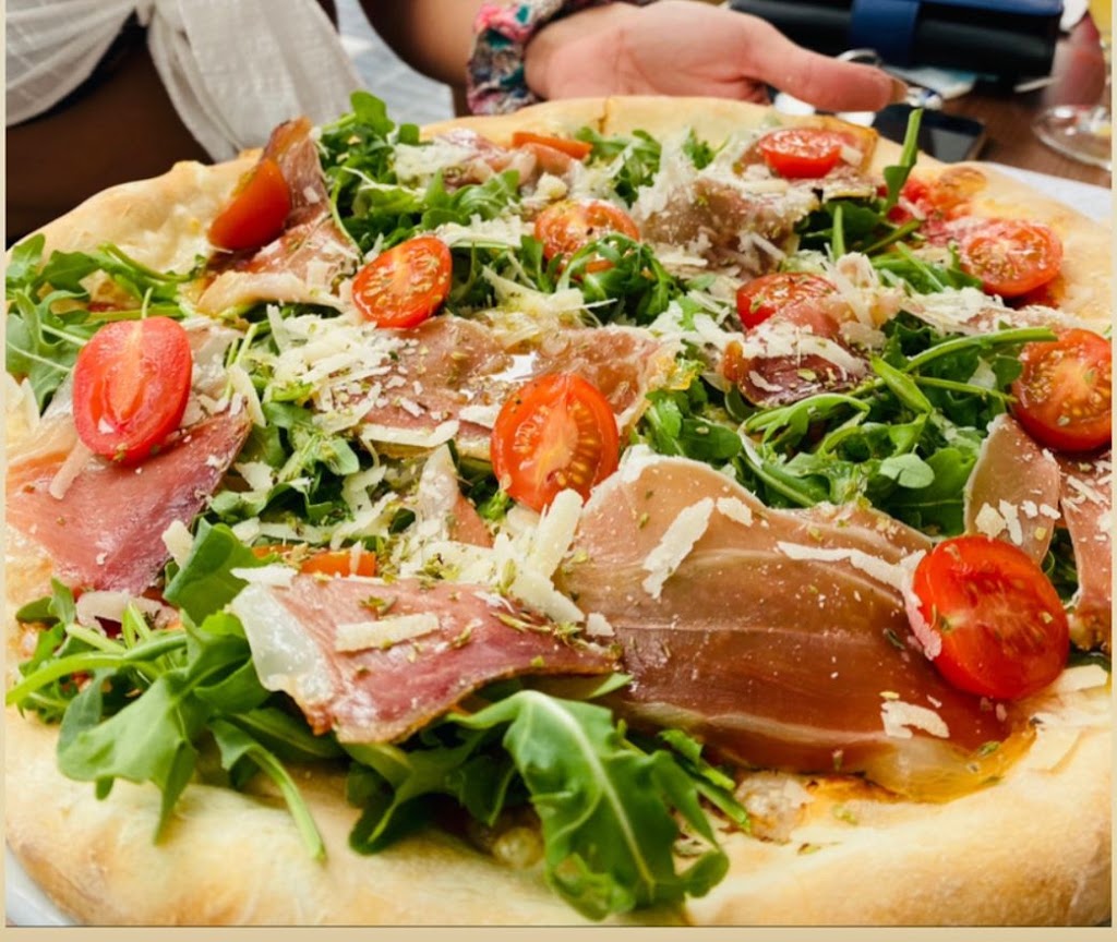 Q`Bueno - Restaurante, cafeteria y eventos — Pizza