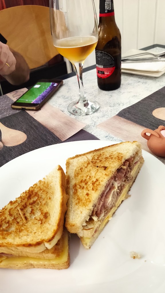 Nuevo Reno — Comida y bebida