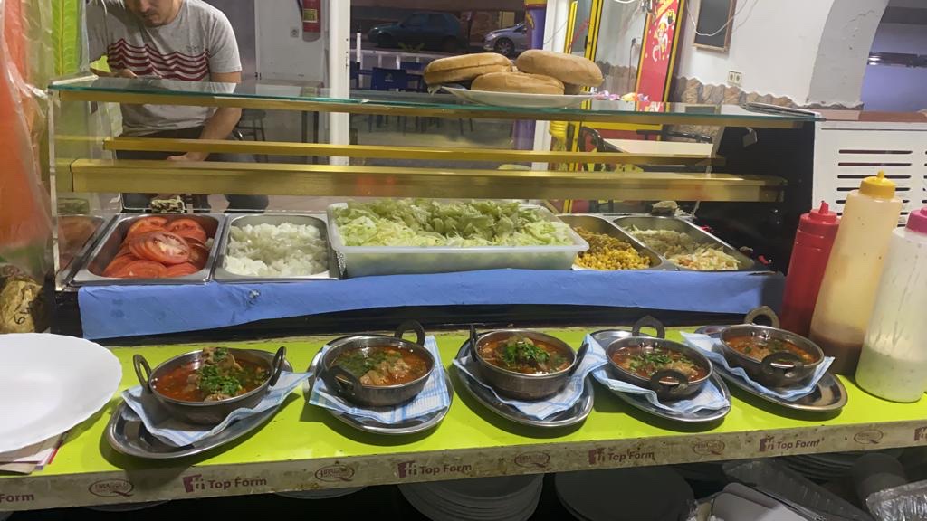 Amigos kabab mouad aguilas — Ambiente