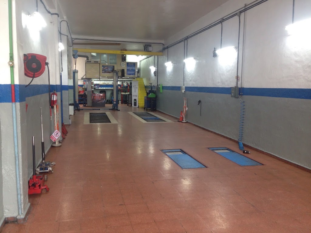 Automocion Garayoa — Interior