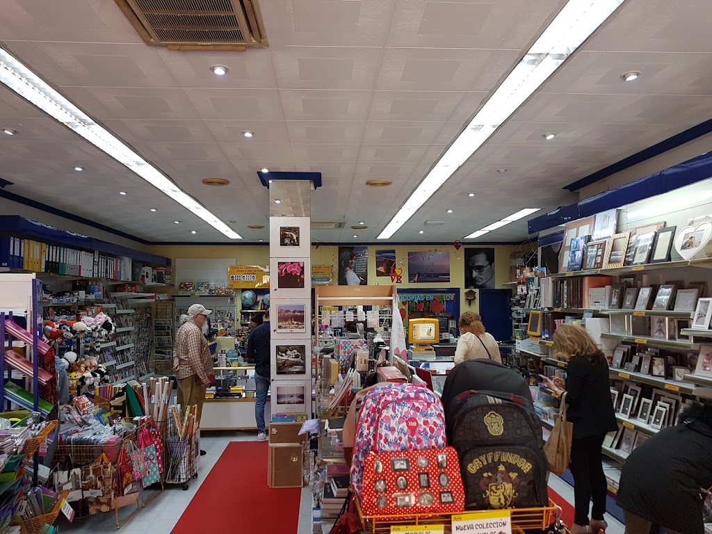 YOELY PAPELERIA FOTOGRAFIA Y FOTO ESTUDIO