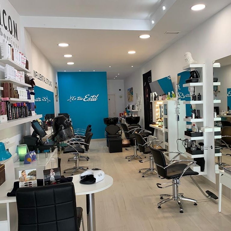 Es Teu Estil - peluqueria y estetica — Interior
