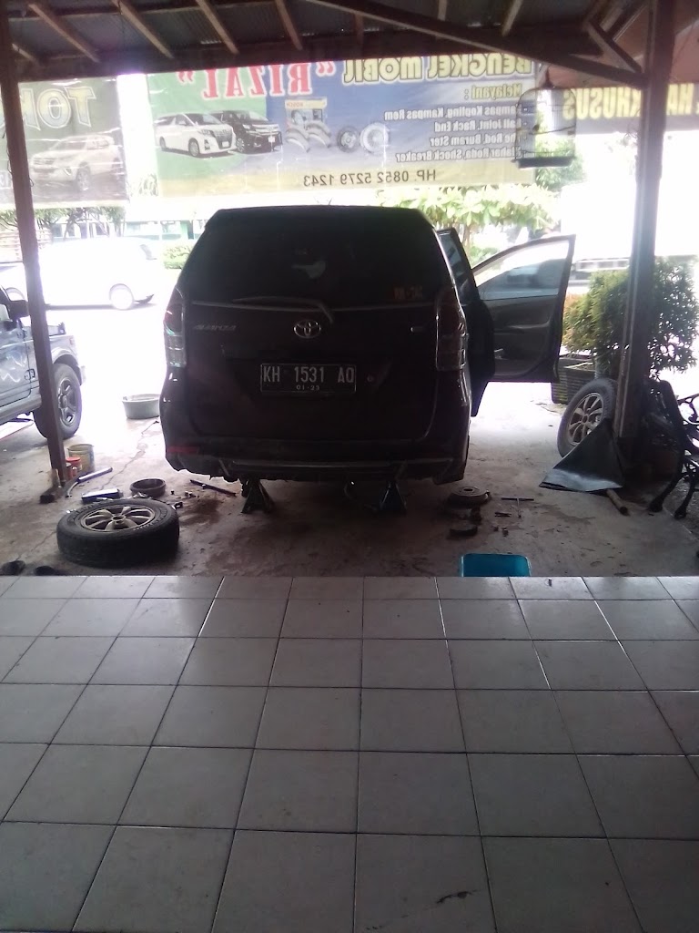 Bengkel Mobil Rizal
