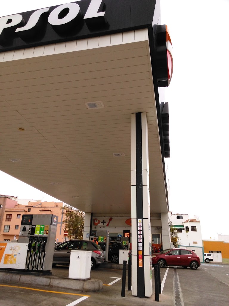 Estacion de Servicio Repsol — Surtidor de combustible
