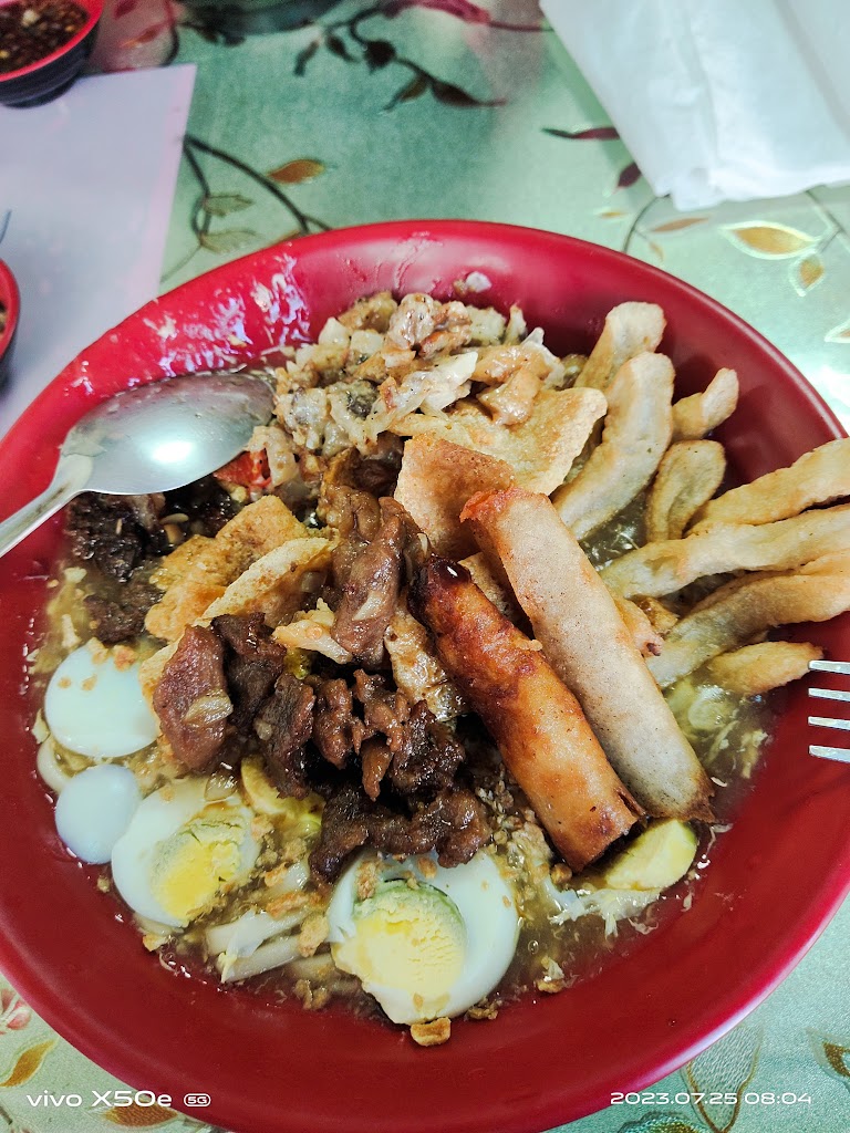 Triple J s Hugot Tambayan Batangas Lomi 的照片