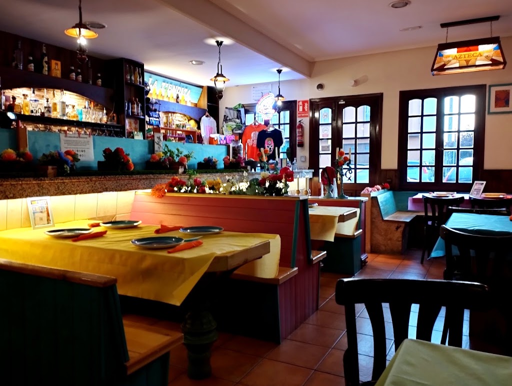 Azteca Tasting Naron — Ambiente