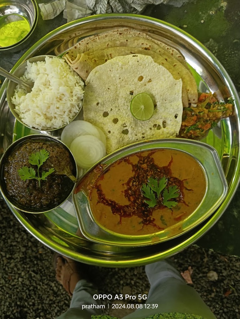 Shree Gurukrupa Veg Restaurant And Sweet Home