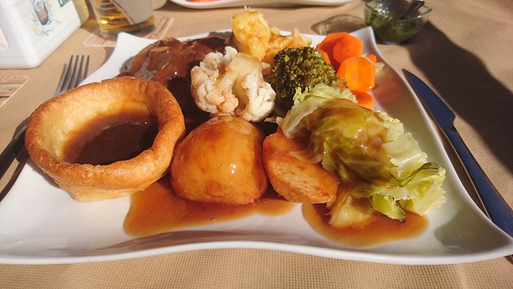 Jollys bar — Comida y bebida