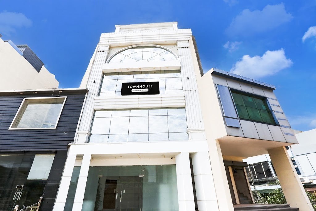 Super Townhouse Eden Garden Zirakpur