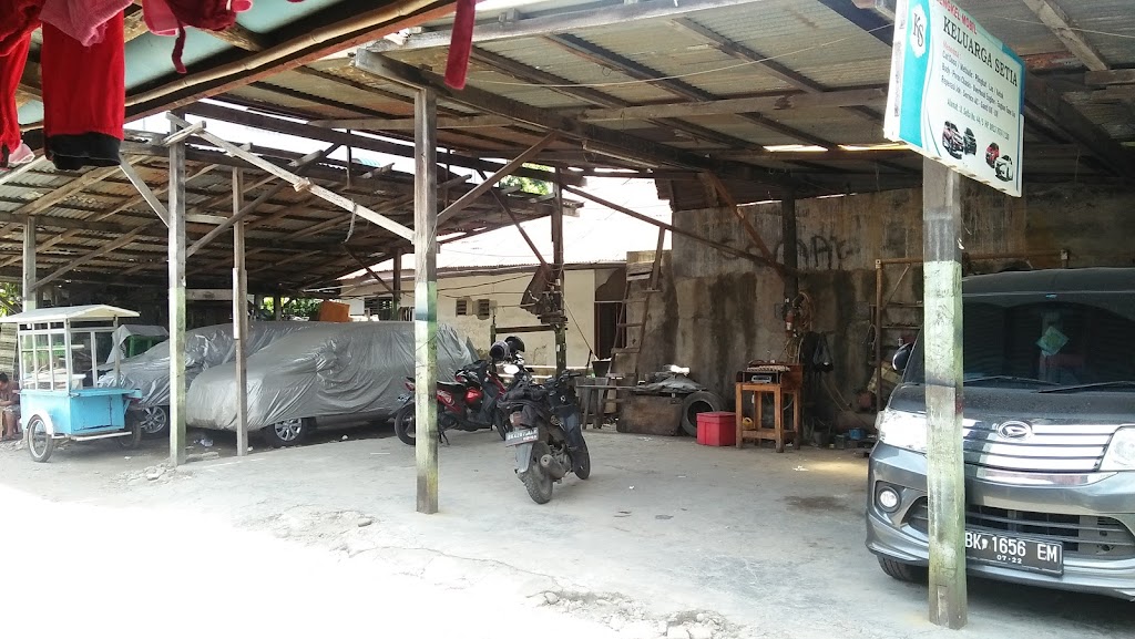 Bengkel Mobil "Keluarga Setia"