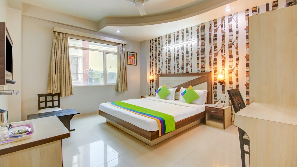 Hotel Rockwell Plaza