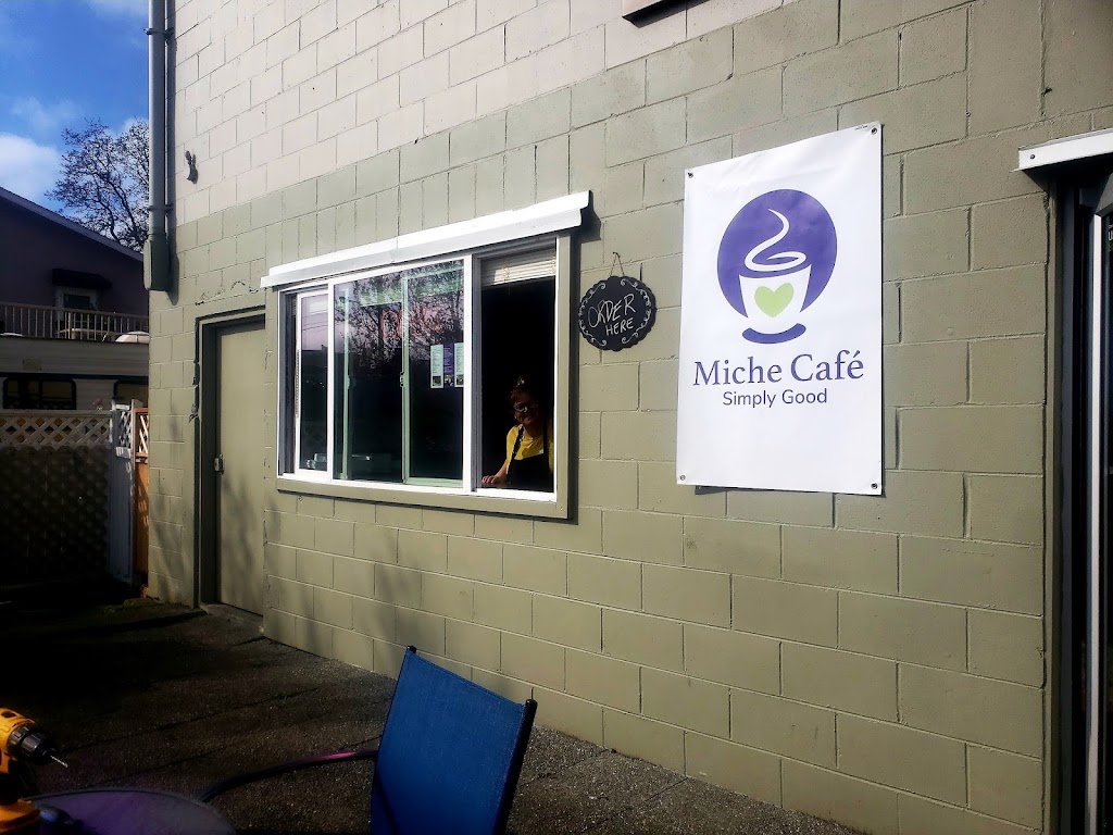 Miche Cafe & Bar in Victoria
