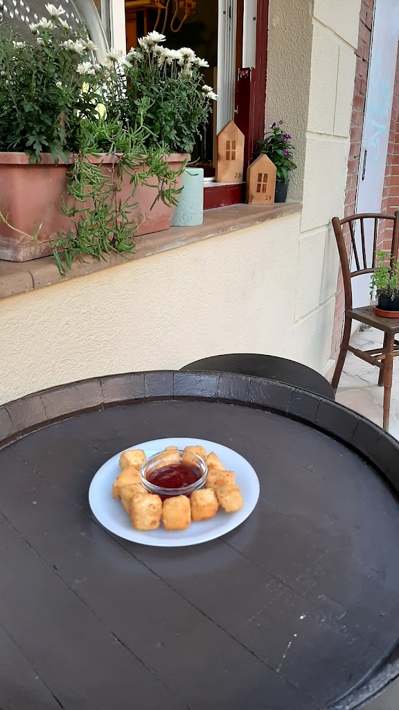 La Vermuteria — Comida y bebida