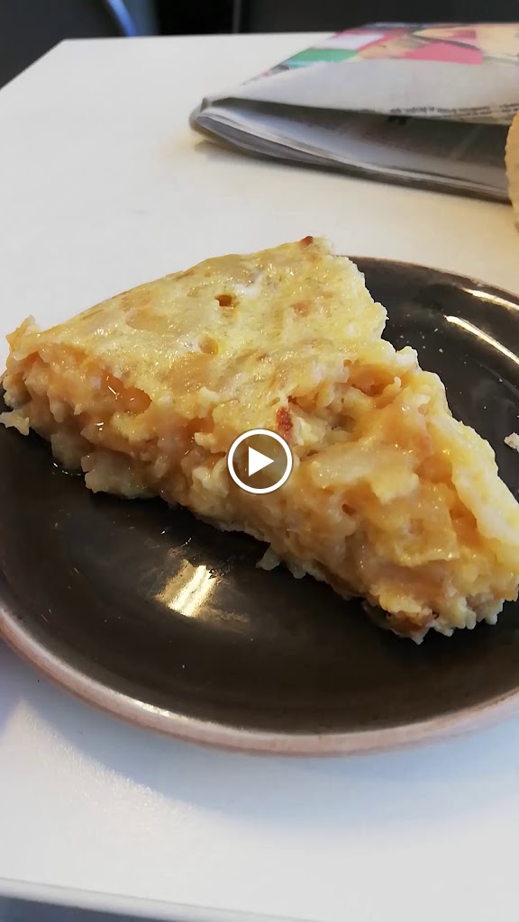Bar Cafeteria Elich — Comida y bebida