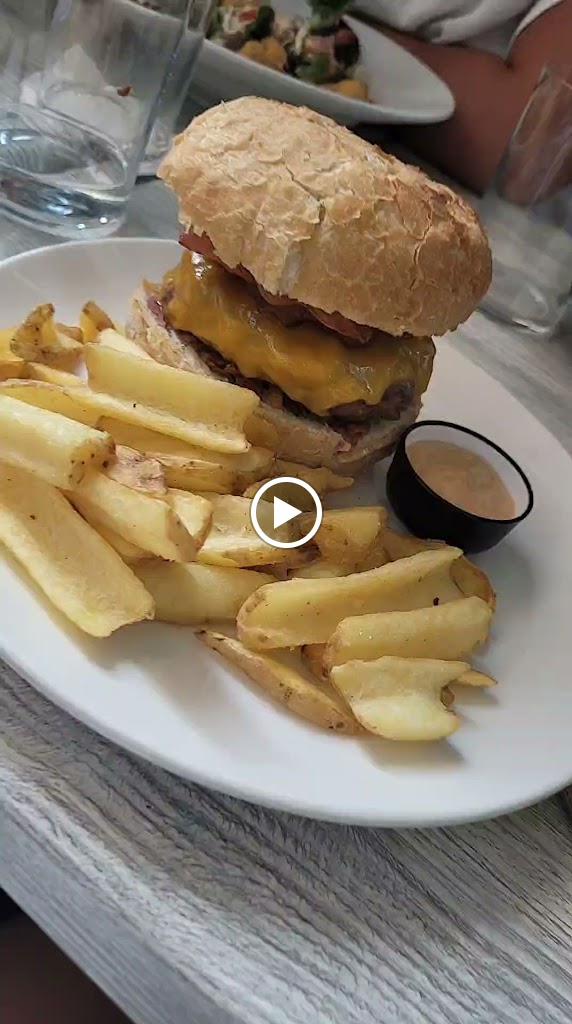 Bar Restaurante Txeiky — Videos