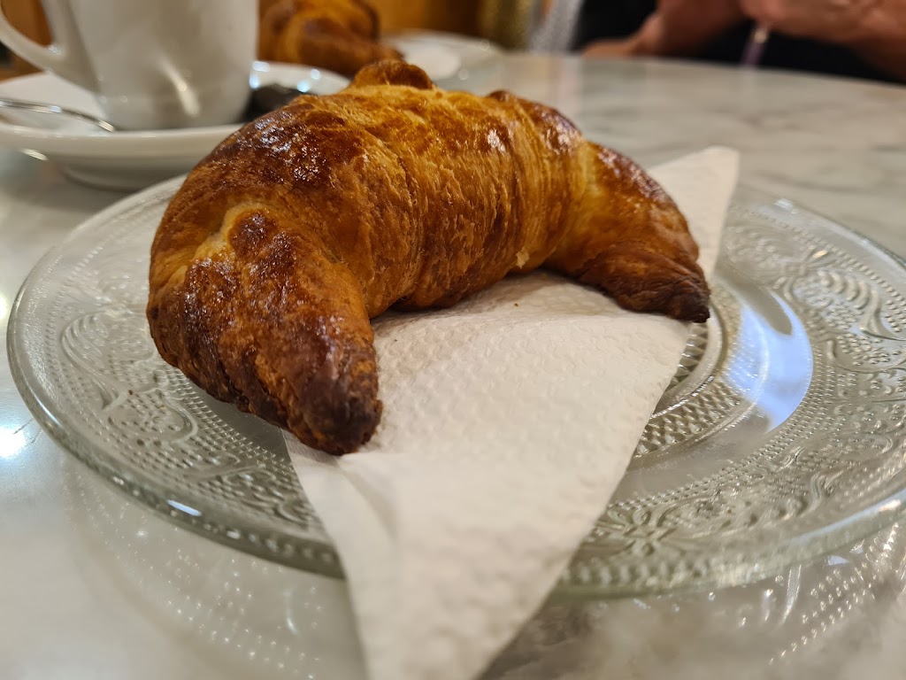Bar Cafeteria l'Astre — Comida y bebida