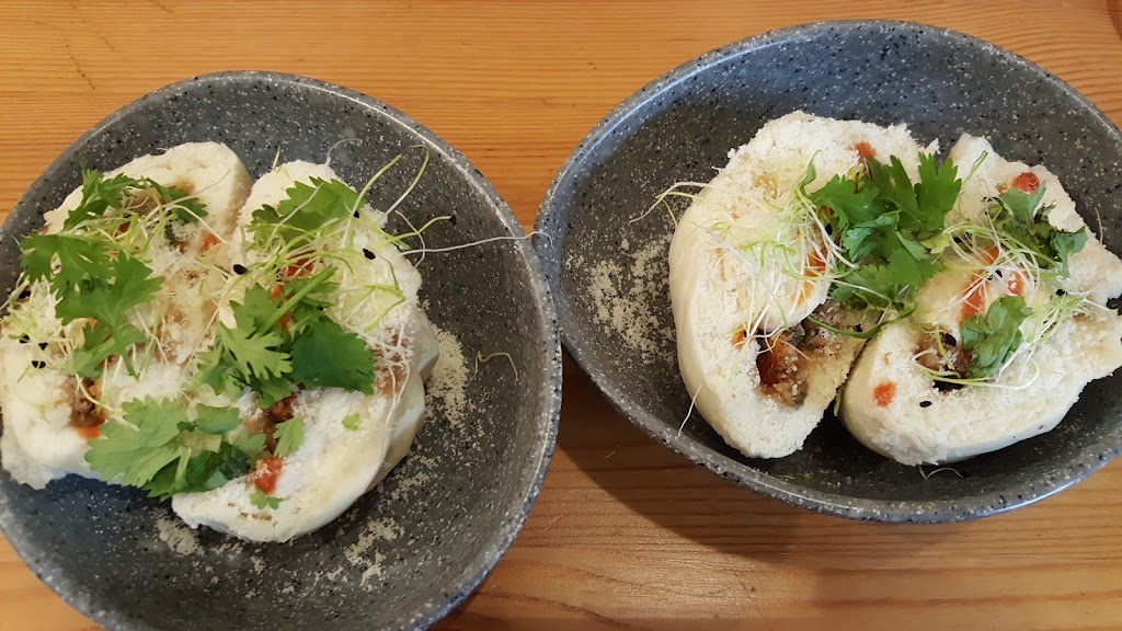 Entremeses Tapas Bar — Comida y bebida
