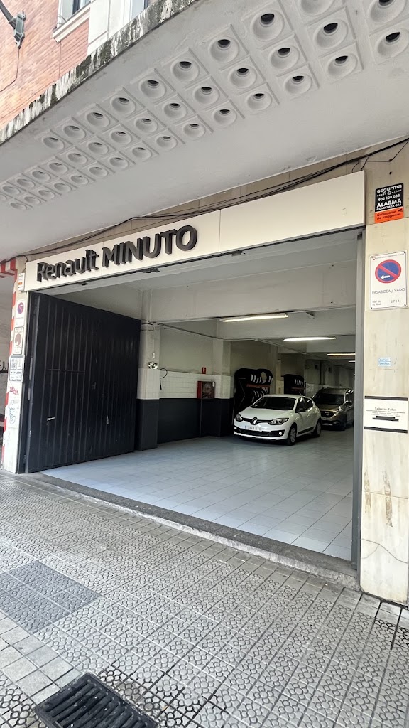 Renault Bilbao - Gaursa — Exterior