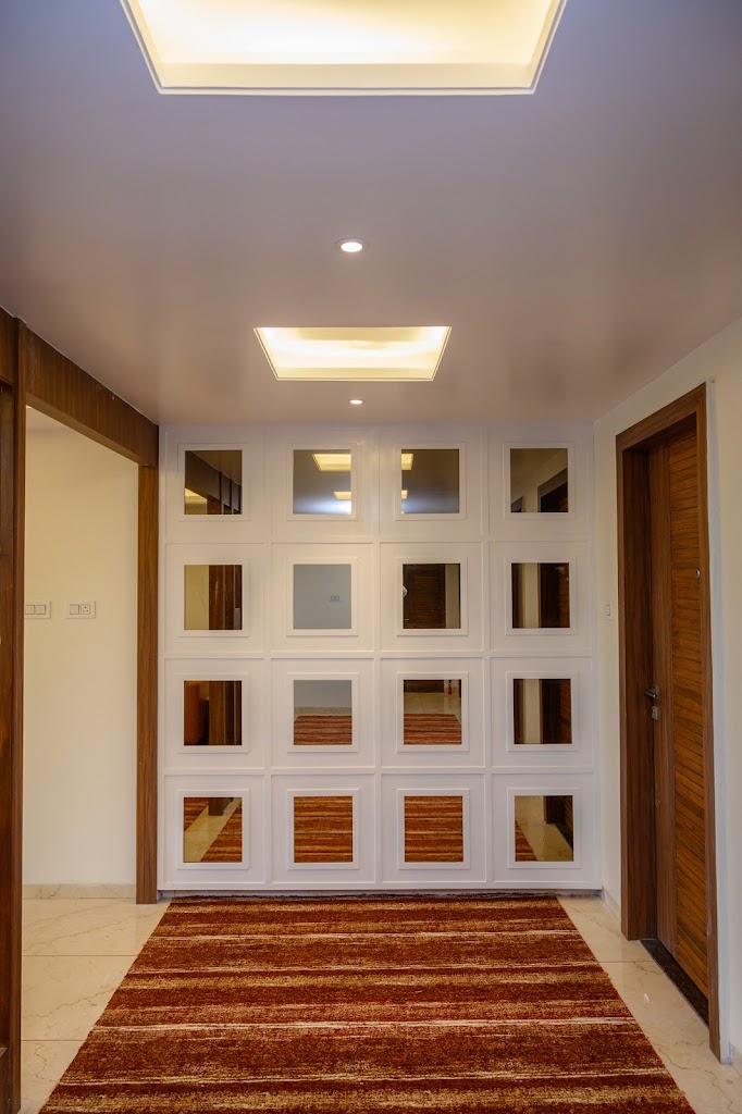 Isha Continental Luxury Hotel Lodge