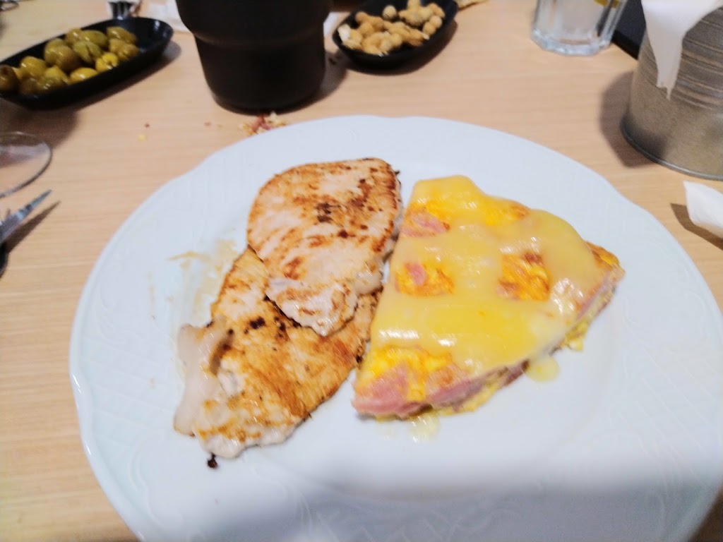 Bar Arosa — Comida y bebida