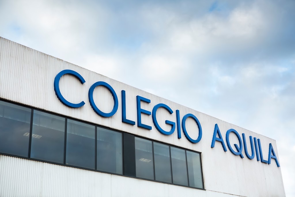 Colegio Aquila — Del propietario