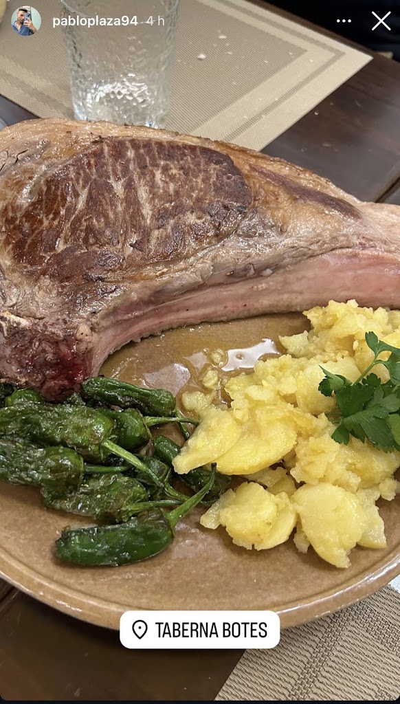 Taberna Botes — Comida y bebida