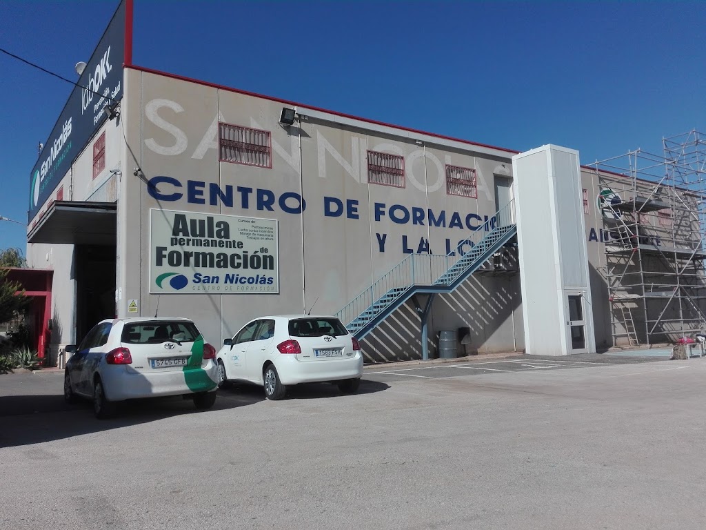 Centro de Formacion San Nicolas, Los Camachos — Automovil