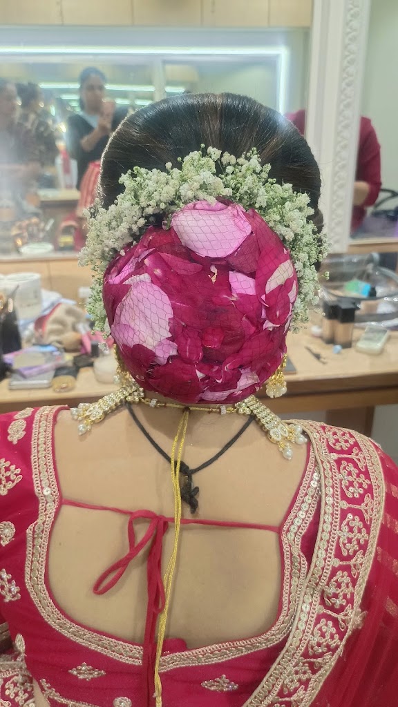 Sindhvi Beauty Salon And Academy