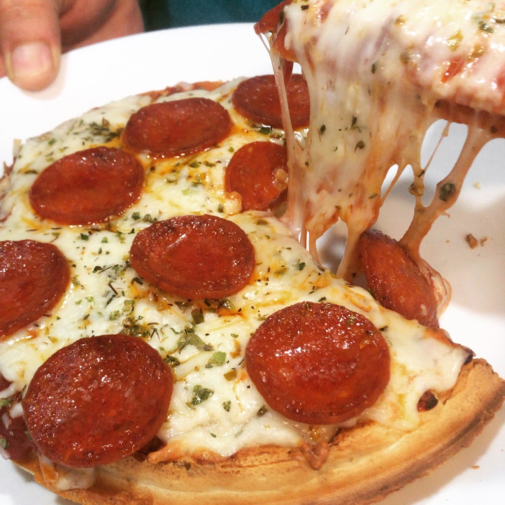 Amore's Cafe & Waffles — Comida y bebida