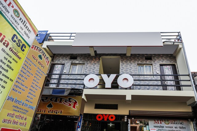 OYO 44037 Shree Palace