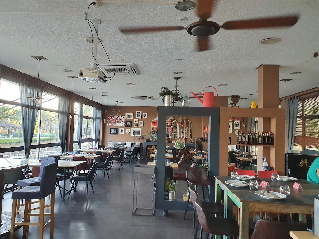 El Club de Virgen de Iciar — Ambiente