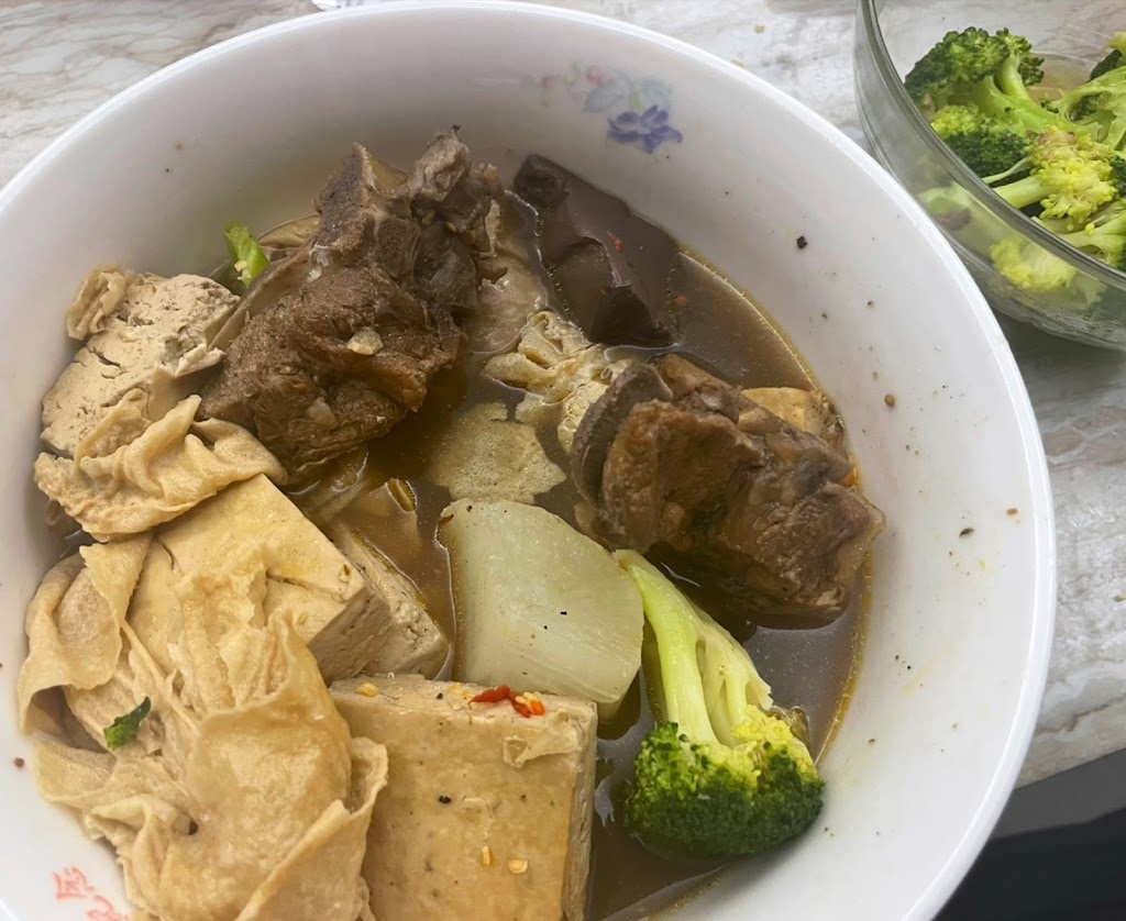 麻入口。排骨 鴨血 臭豆腐專賣（台中店） 台中美食 龍井美食 龍井小吃 東海美食 東海小吃 麻辣鴨血 的照片