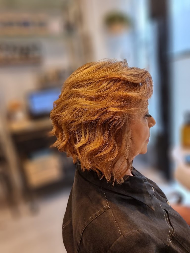Peluqueria y Estetica Saludable Sevillano - Salon Especializado Secretos del Agua — Del propietario