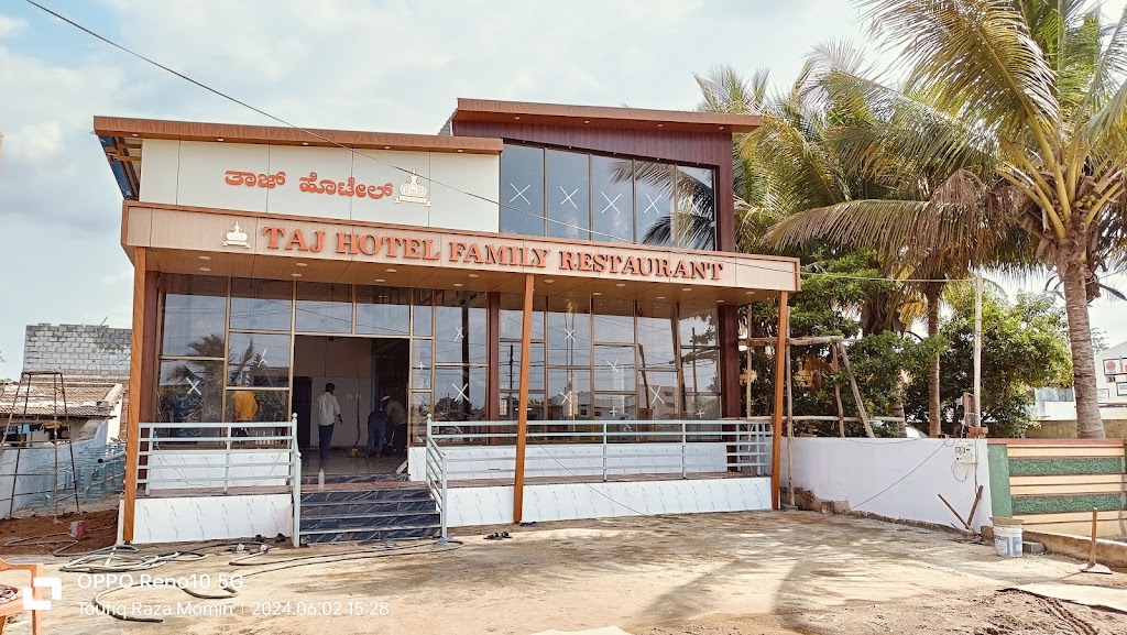 Taj Hotel Veg Non Veg Family Restaurant Savanur