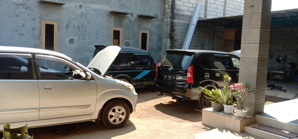 Bengkel mobil & truk Roji