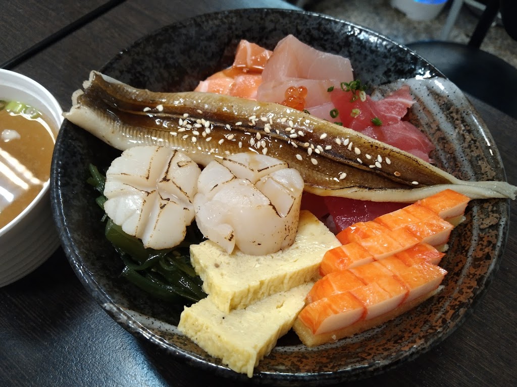 炙東津生魚片丼飯壽司 的照片