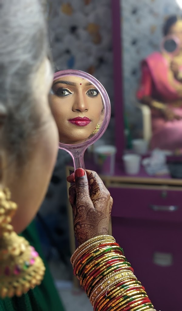 Vinotha Bridal Makeup Artist