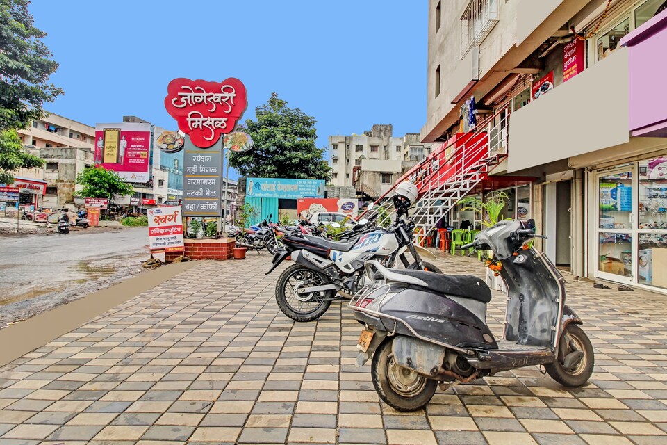 Spot On 701653 Hotel Swarg Executive