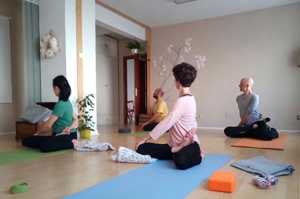 Centro yoga Pramana — Yoga