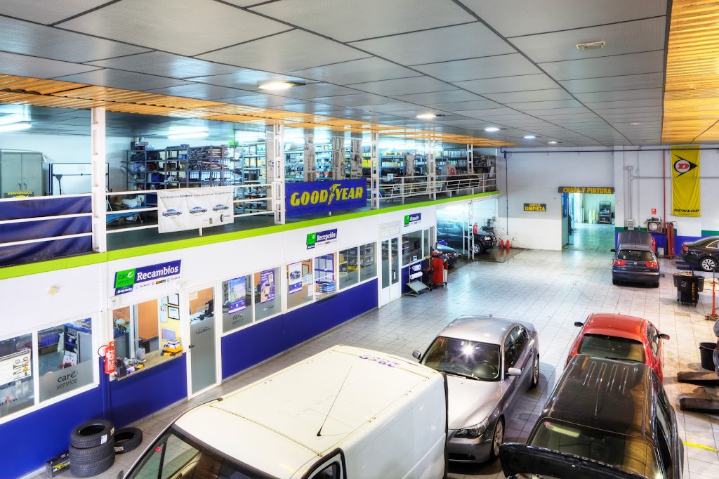 Autocentro Poligono — Interior