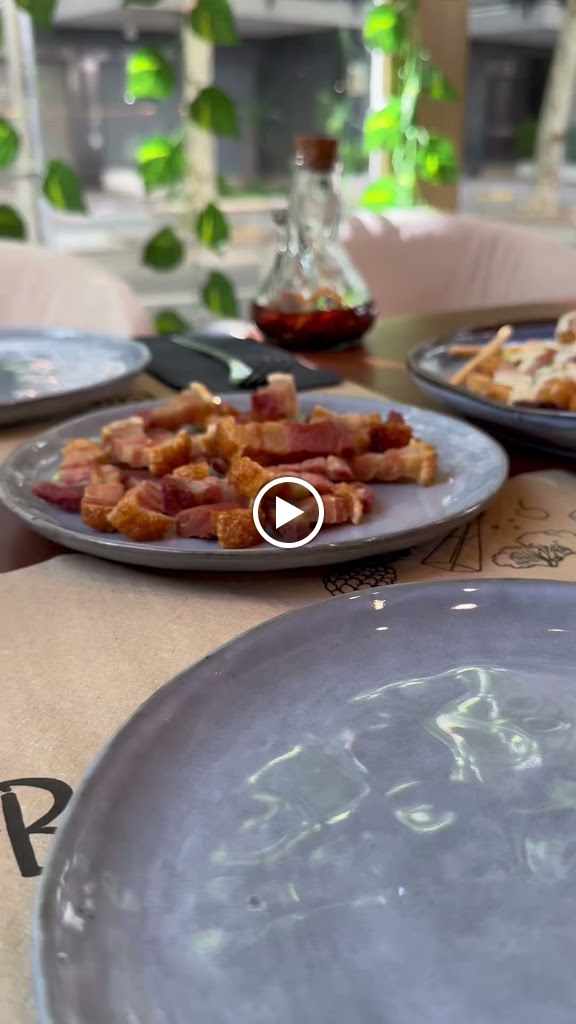 Restaurante El Recreo — Videos