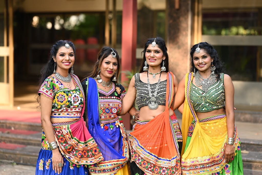 Sb Beauty Salon Saroj Bhamare