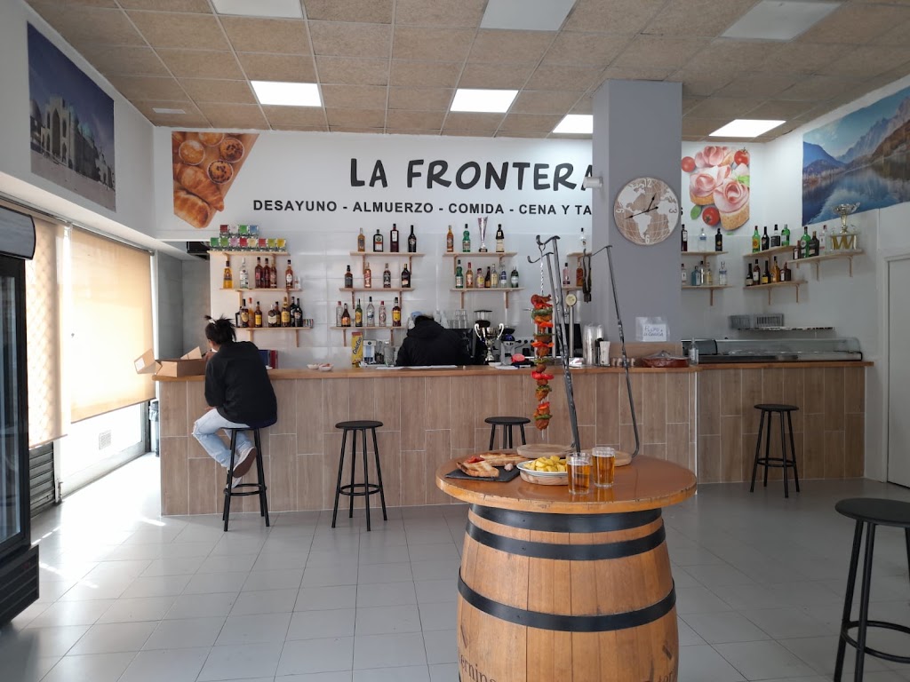 Bar restaurante la Frontera — Ambiente