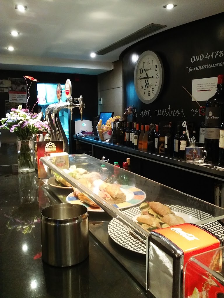 Bar Jumai — Ambiente