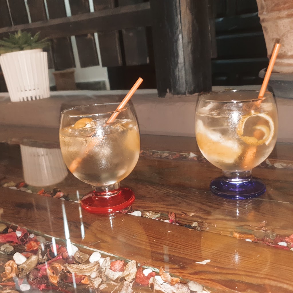 Rincon Patio Bello — Comida y bebida