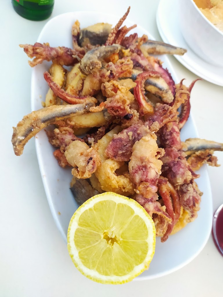Bar Medina C.B. — Comida y bebida