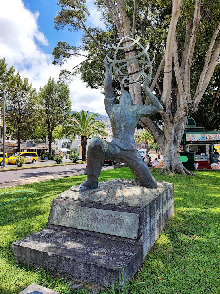 Monumento ao Emigrante Madeirense