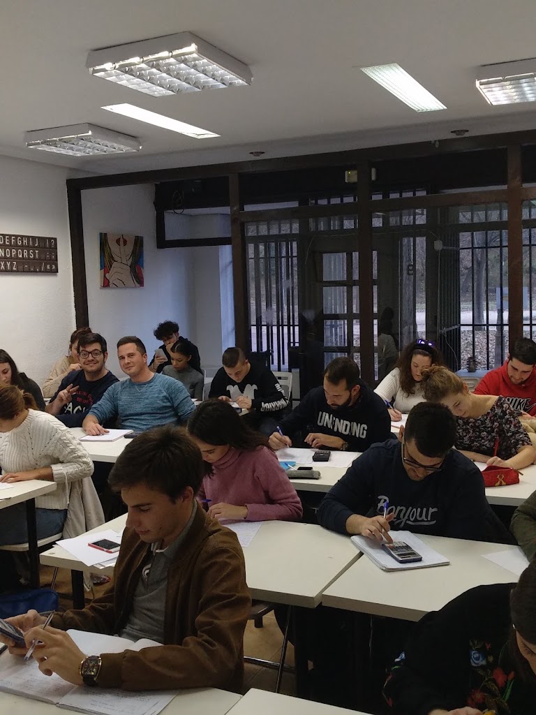 ACADEMIA CHSERRANO — Aula